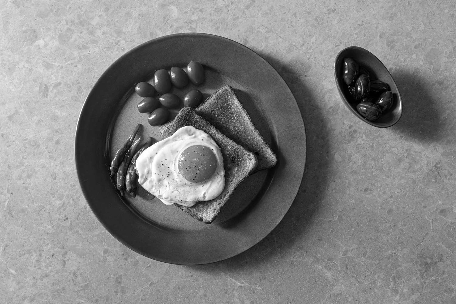 Fried eggs with mediterranean olive oil